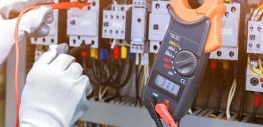 أعمال كهرباء الجهد المتوسط والمنخفض