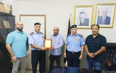 Honoring the Manager of Jericho and the Jordan Valley Police in Jericho Gate Project